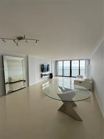 2101 S Ocean Drive Hollywood FL 33019