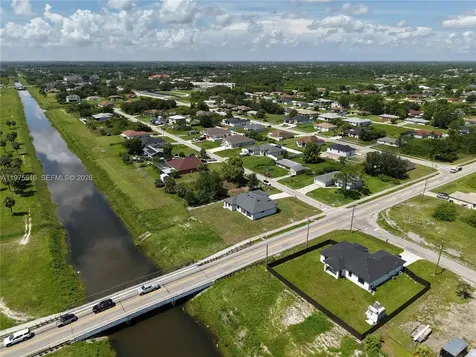 920 Rita N Lehigh Acres FL 33971