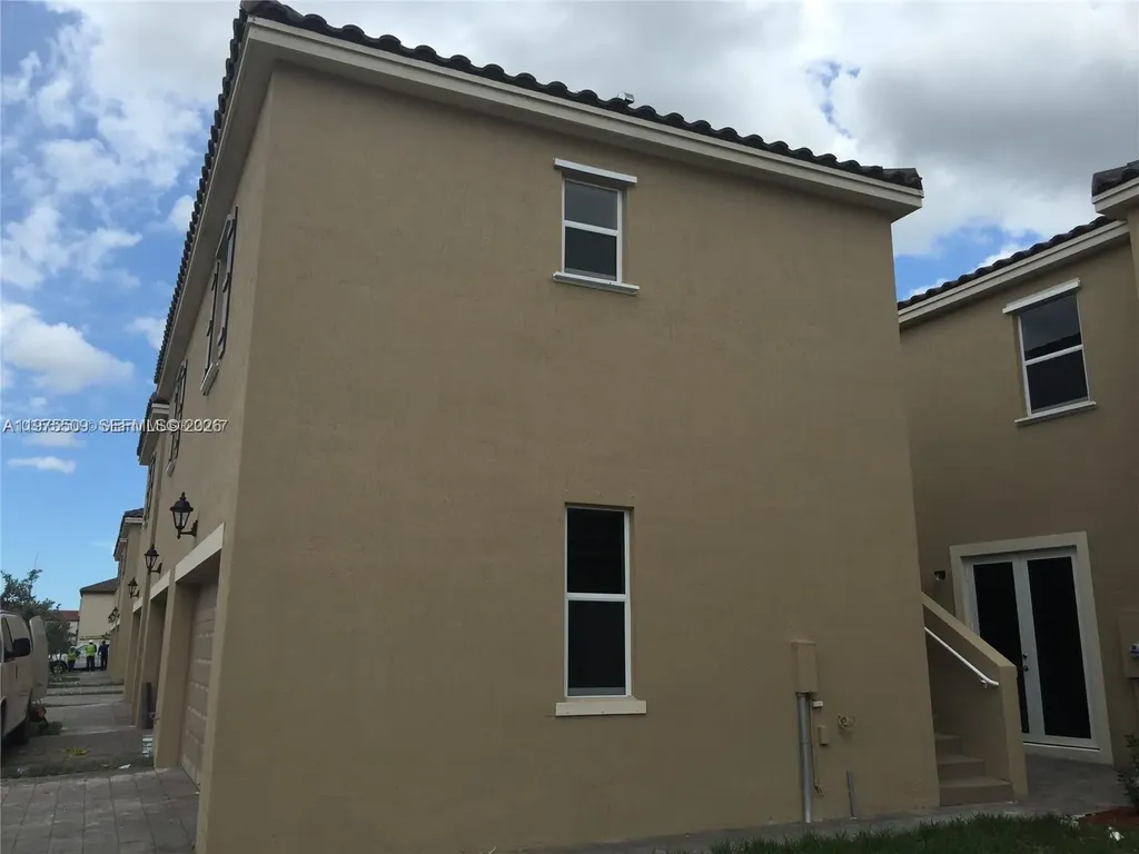 17103 SW 96th Street Miami FL 33196