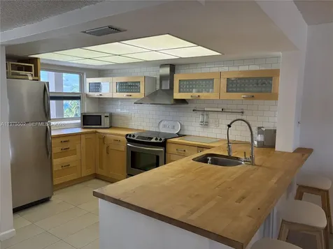 1069 Hillsboro Mile Hillsboro Beach FL 33062