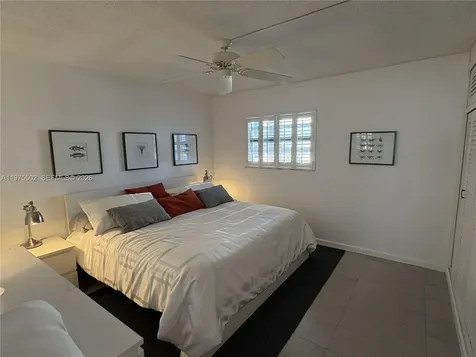 1069 Hillsboro Mile Hillsboro Beach FL 33062