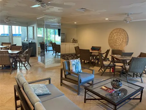 1069 Hillsboro Mile Hillsboro Beach FL 33062