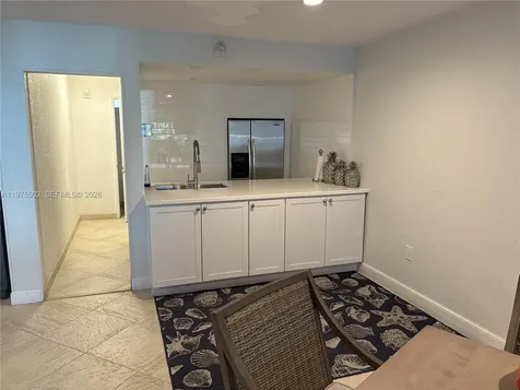 1069 Hillsboro Mile Hillsboro Beach FL 33062