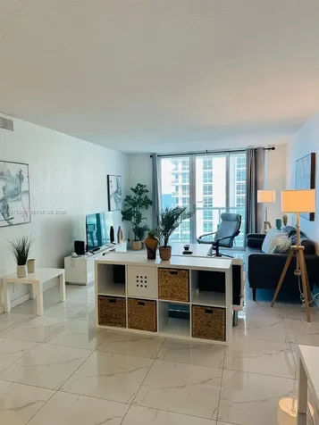 3901 S Ocean Drive Hollywood FL 33019