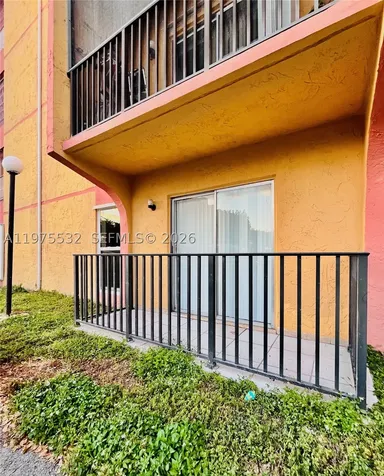 4721 NW 7th Street Miami FL 33126