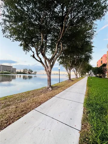 4721 NW 7th Street Miami FL 33126