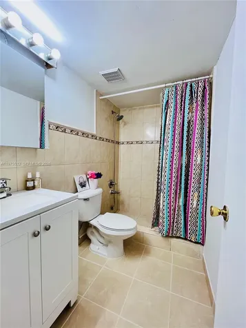 4721 NW 7th Street Miami FL 33126