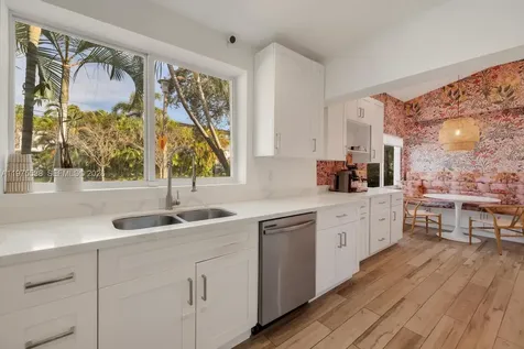 7630 NE 8th Avenue Miami FL 33138