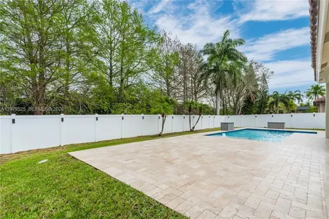 18801 SW 7th Street Pembroke Pines FL 33029