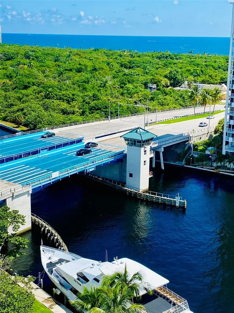 2670 E Sunrise Boulevard Fort Lauderdale FL 33304