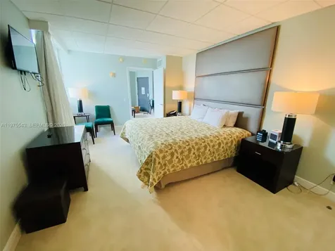 2670 E Sunrise Boulevard Fort Lauderdale FL 33304