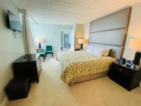 2670 E Sunrise Boulevard Fort Lauderdale FL 33304
