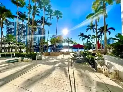2670 E Sunrise Boulevard Fort Lauderdale FL 33304