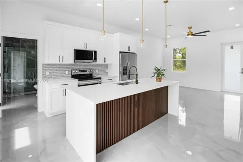 633 S Wabasso Lehigh Acres FL 33974