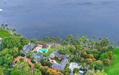 6 Riverview Road Jupiter Island FL 33455