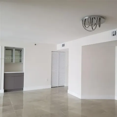 1201 S Ocean Drive Hollywood FL 33019