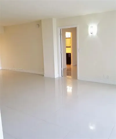 20500 W Country Club Drive Aventura FL 33180