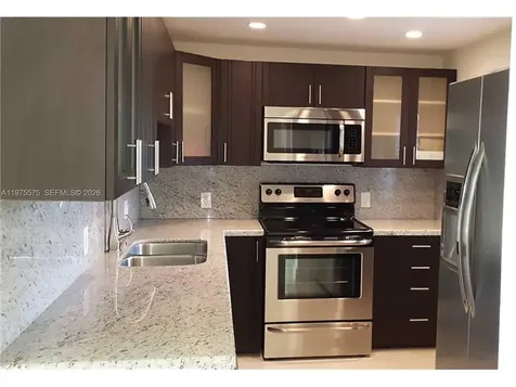 20500 W Country Club Drive Aventura FL 33180