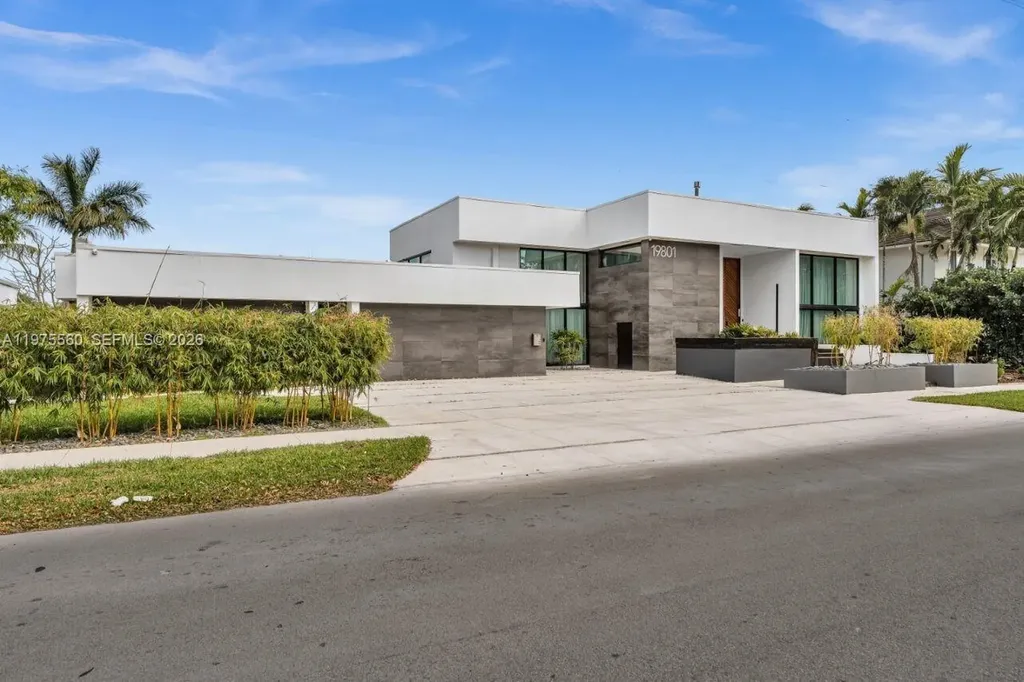 19801 NE 23rd Avenue Miami FL 33180