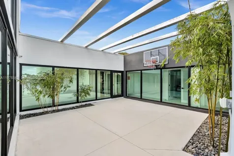 19801 NE 23rd Avenue Miami FL 33180