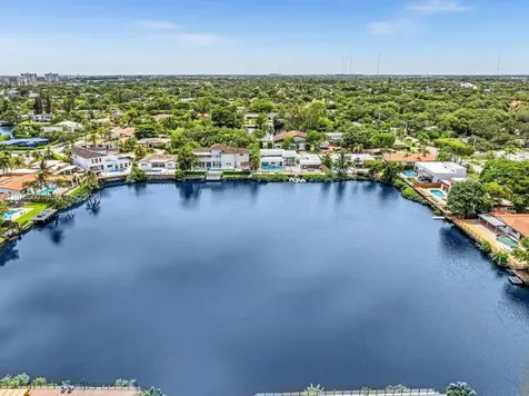 19801 NE 23rd Avenue Miami FL 33180