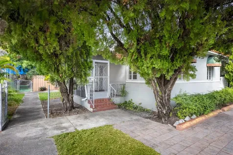 282 NW 41st Avenue Miami FL 33126