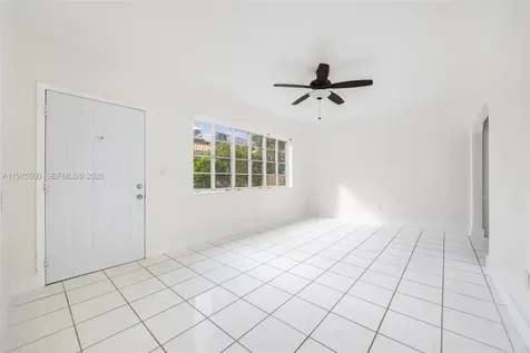 282 NW 41st Avenue Miami FL 33126