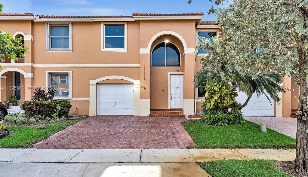 2297 NW 160th Terrace Pembroke Pines FL 33028