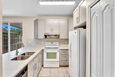 2297 NW 160th Terrace Pembroke Pines FL 33028