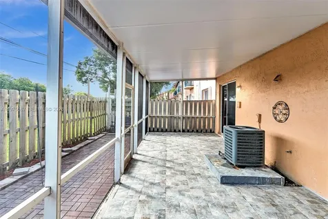 2297 NW 160th Terrace Pembroke Pines FL 33028