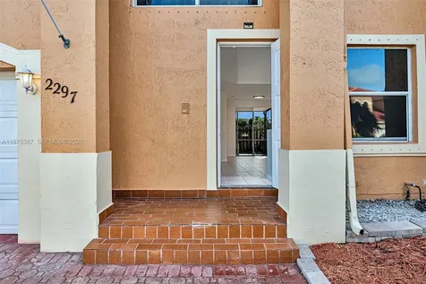 2297 NW 160th Terrace Pembroke Pines FL 33028