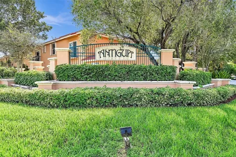 2297 NW 160th Terrace Pembroke Pines FL 33028