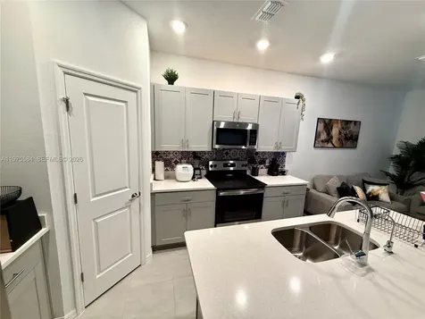 1317 Anchor Bend Way Kissimmee FL 34746