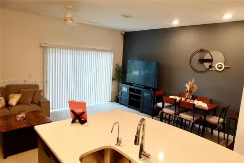 1317 Anchor Bend Way Kissimmee FL 34746
