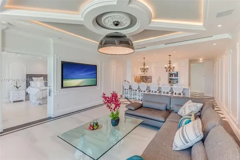 1455 Ocean Drive Miami Beach FL 33139