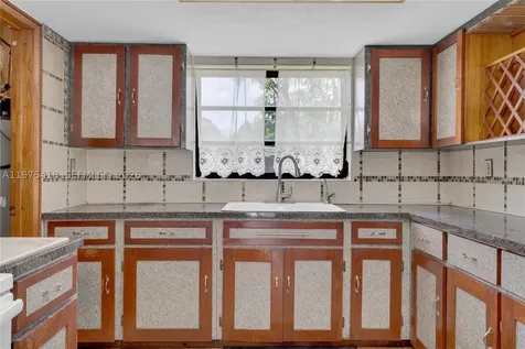 16501 SW 102nd Court Miami FL 33157