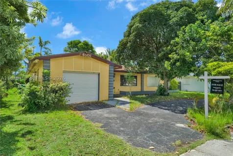 16501 SW 102nd Court Miami FL 33157
