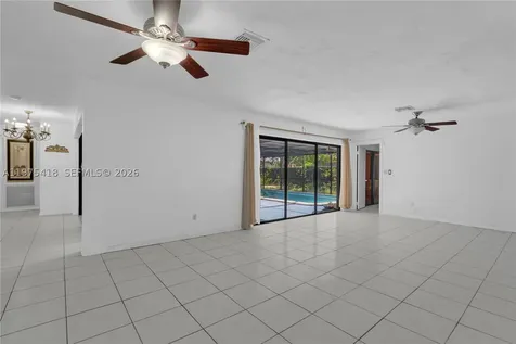 16501 SW 102nd Court Miami FL 33157