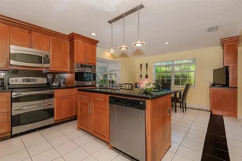 2518 NE 206th Terrace Miami FL 33180