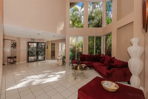 2518 NE 206th Terrace Miami FL 33180