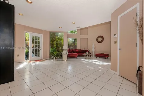 2518 NE 206th Terrace Miami FL 33180