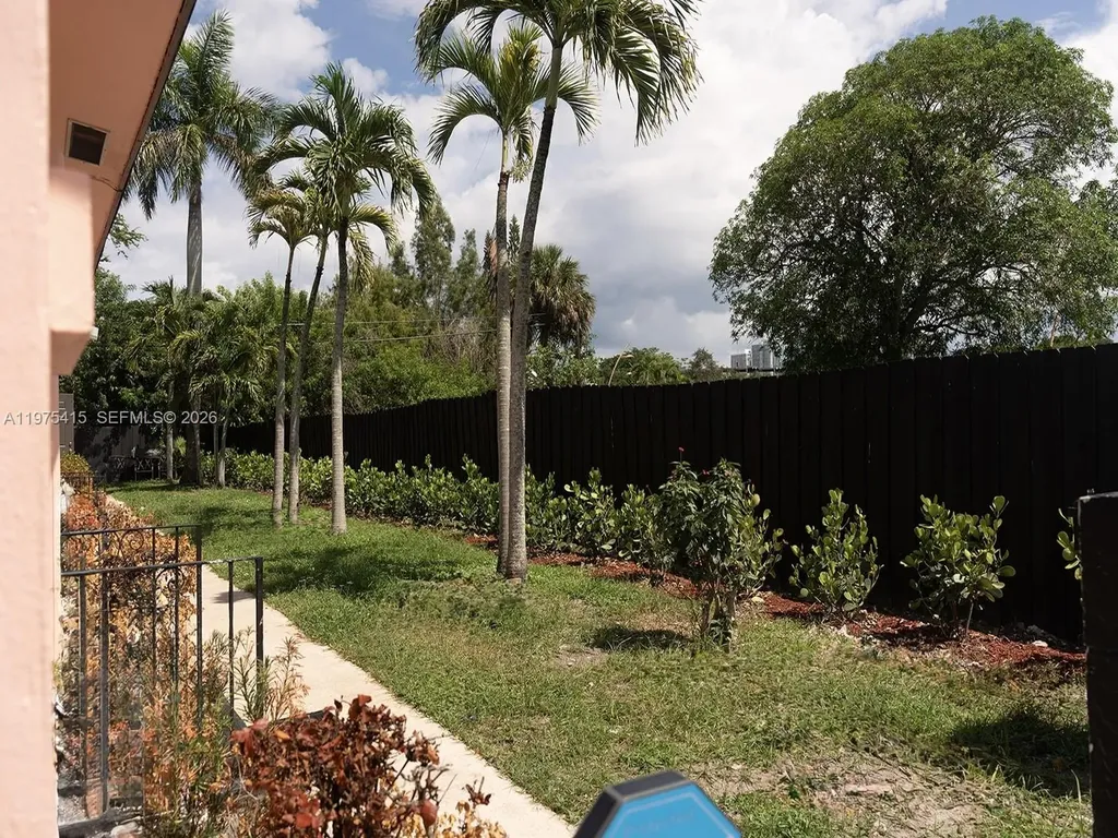 612 NW 10th Terrace Fort Lauderdale FL 33311