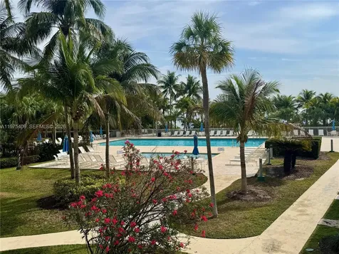 881 Ocean Drive Key Biscayne FL 33149