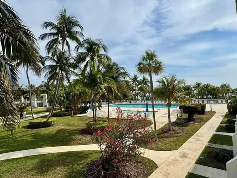 881 Ocean Drive Key Biscayne FL 33149