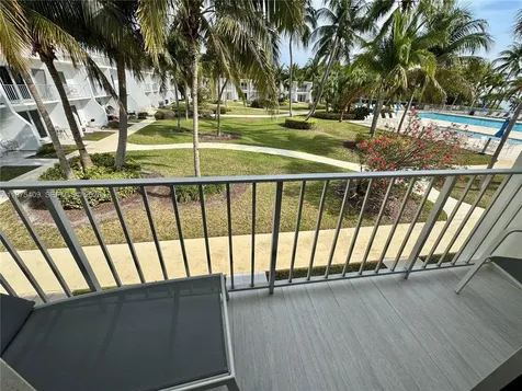 881 Ocean Drive Key Biscayne FL 33149