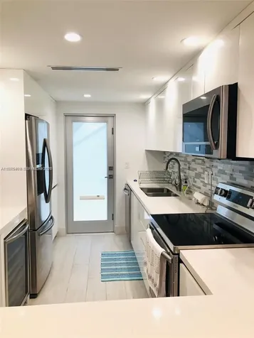 881 Ocean Drive Key Biscayne FL 33149