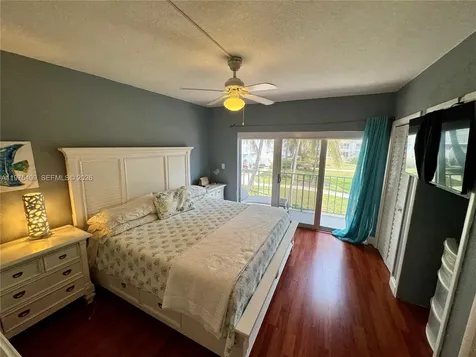881 Ocean Drive Key Biscayne FL 33149