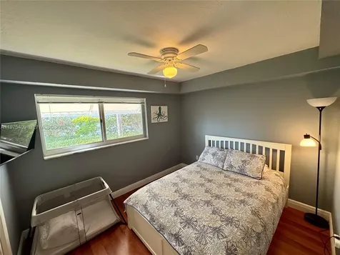 881 Ocean Drive Key Biscayne FL 33149
