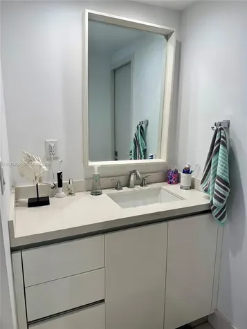 881 Ocean Drive Key Biscayne FL 33149