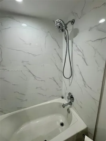 881 Ocean Drive Key Biscayne FL 33149